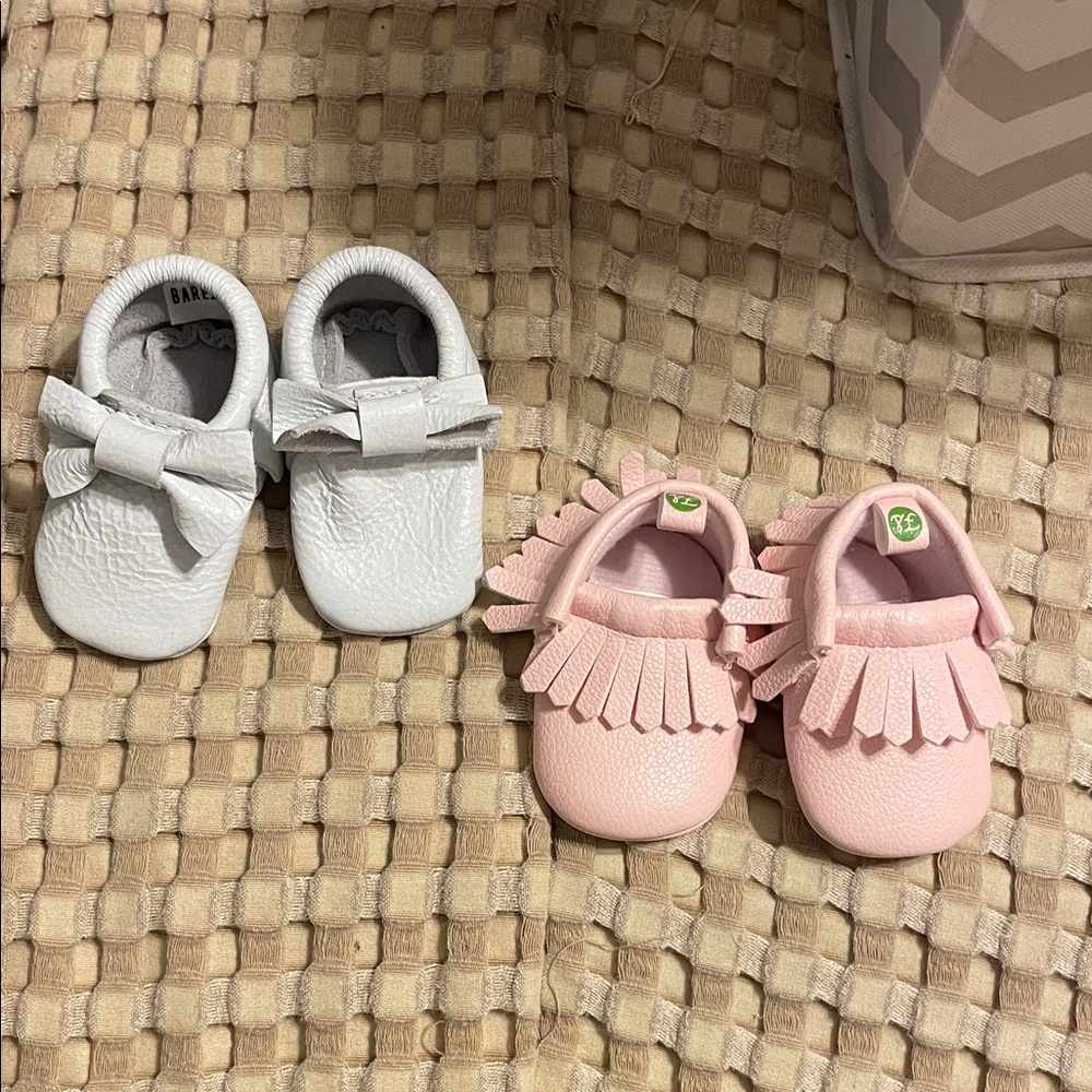 Baby Moccasins Set - White and Pink